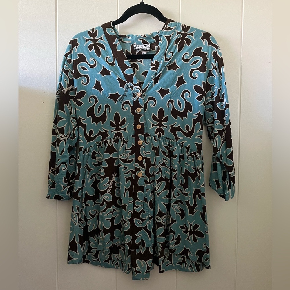 *SOLD* MANUHEALII blouse ~ size medium naupaka print